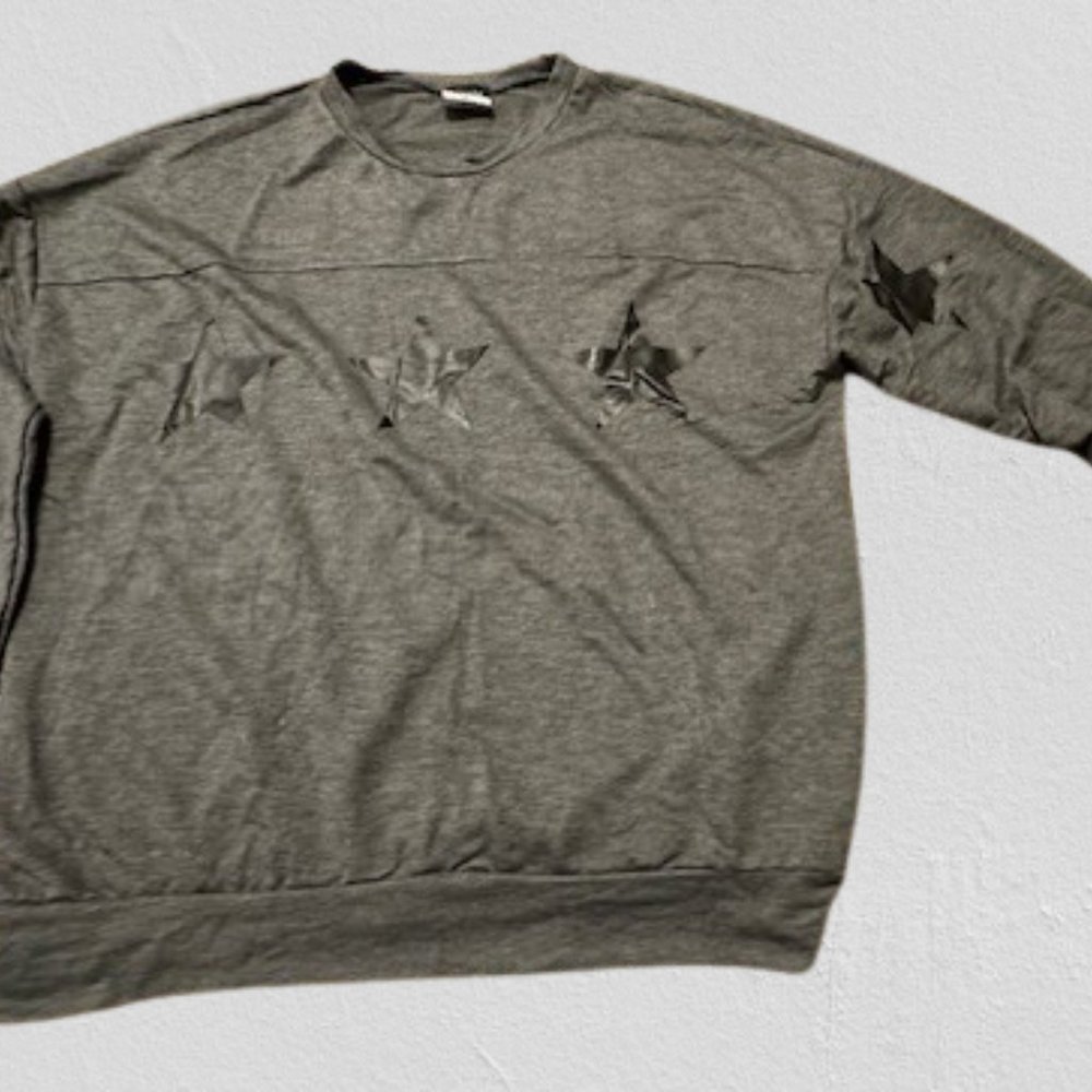 Hippie Chic Grey with Stars Crew Neck Sweatshirt 4261 NWT Boutique - Picture 6 of 10